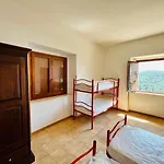 Rifugio Acquaviva 호스텔 *
